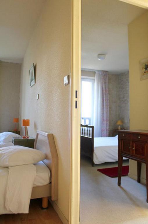 Hotel Restaurant Du Mee Le Mée-sur-Seine Rom bilde
